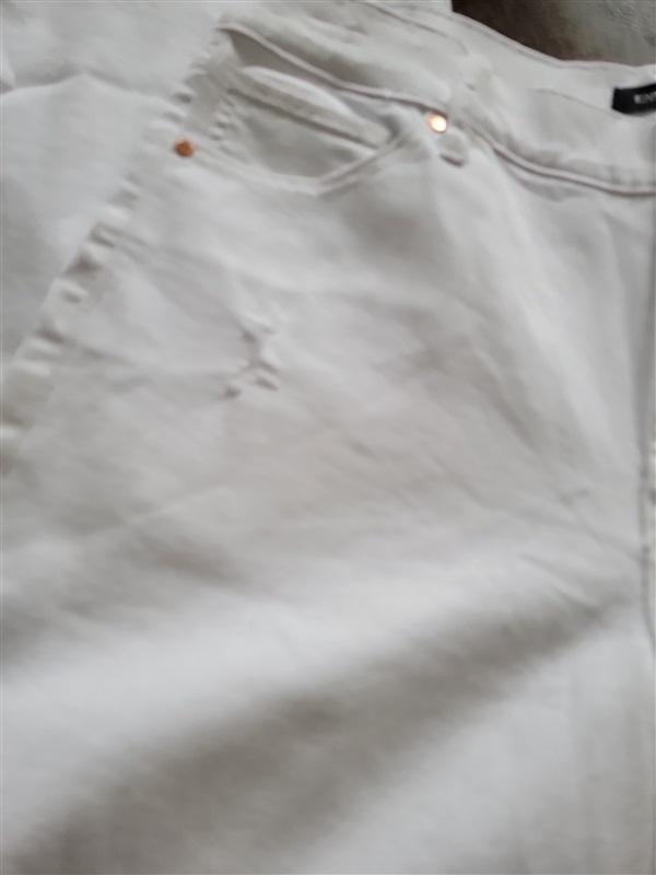 NWOTD Express 12L High Waisted Distressed Wide Leg Jeans White 121354