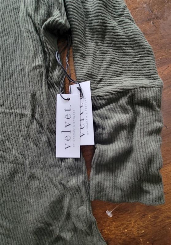 NWT Velvet by Graham & Spencer L Borsala Cozy Rib Dolman Top Green 121374
