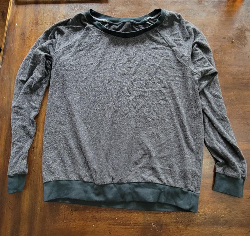 NWOT Sol Angeles S Anthropologie Charcoal Super Soft Sweatshirt 121381