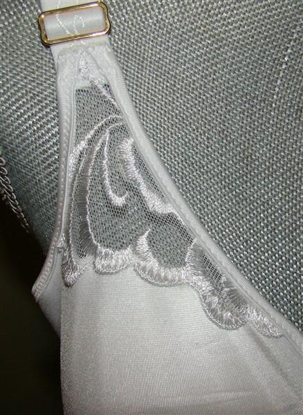 NWPT Lilyette 36D Smooth Beauty Embellished 2 Ply Lined Bra 484 White 121428