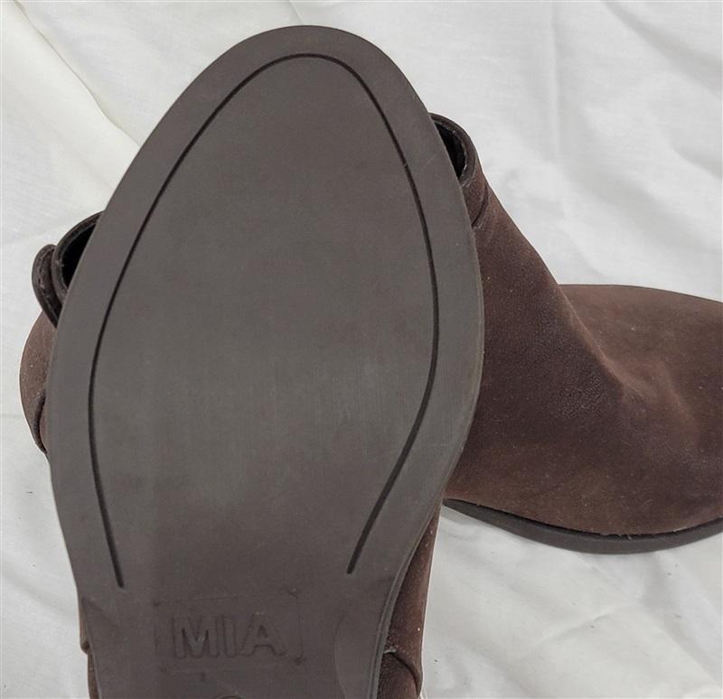 NWOT Mia 7.5 Kendis Faux Leather Brown Pull On Ankle Boots 121490