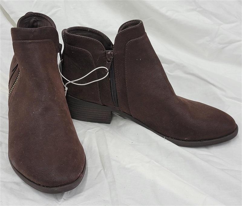 NWOT Mia 7.5 Kendis Faux Leather Brown Pull On Ankle Boots 121490