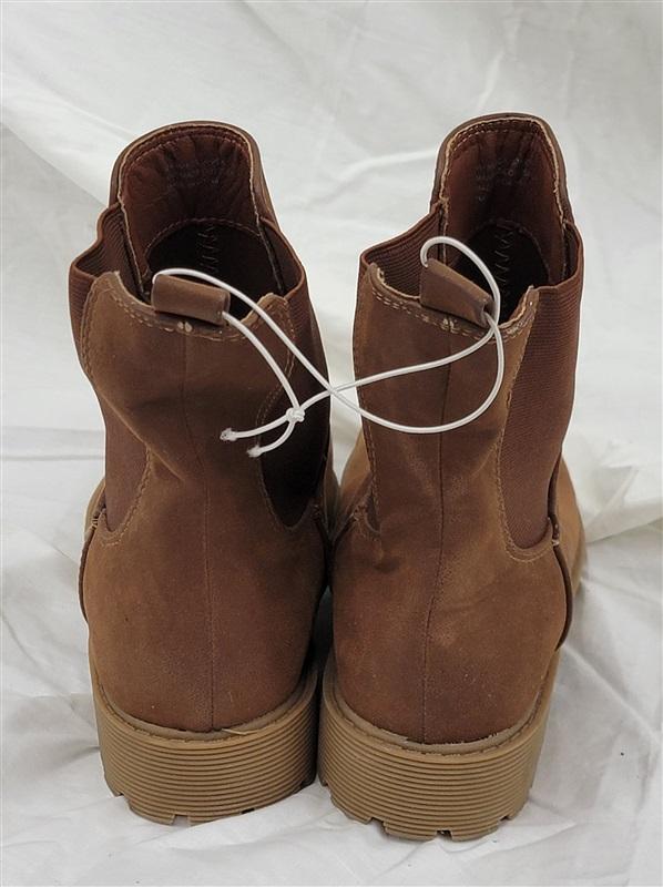 NWOT Loft 7 Lug Chelsea Booties Brown Suede Boots 121491