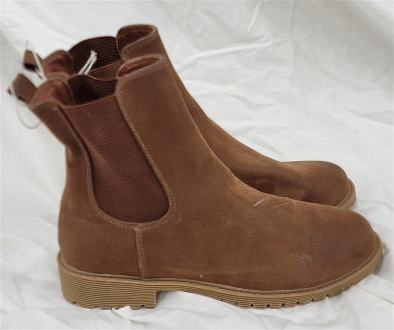 NWOT Loft 7 Lug Chelsea Booties Brown Suede Boots 121491