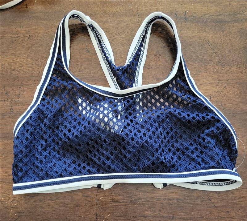 NWT Robin Piccone M BLue & White High Neck Crochet Bikini Swim Top 121520