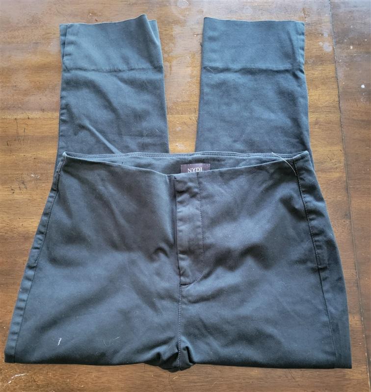 NWOT NYDJ 8 Marilyn Straight Crop Blue Trousers 121534