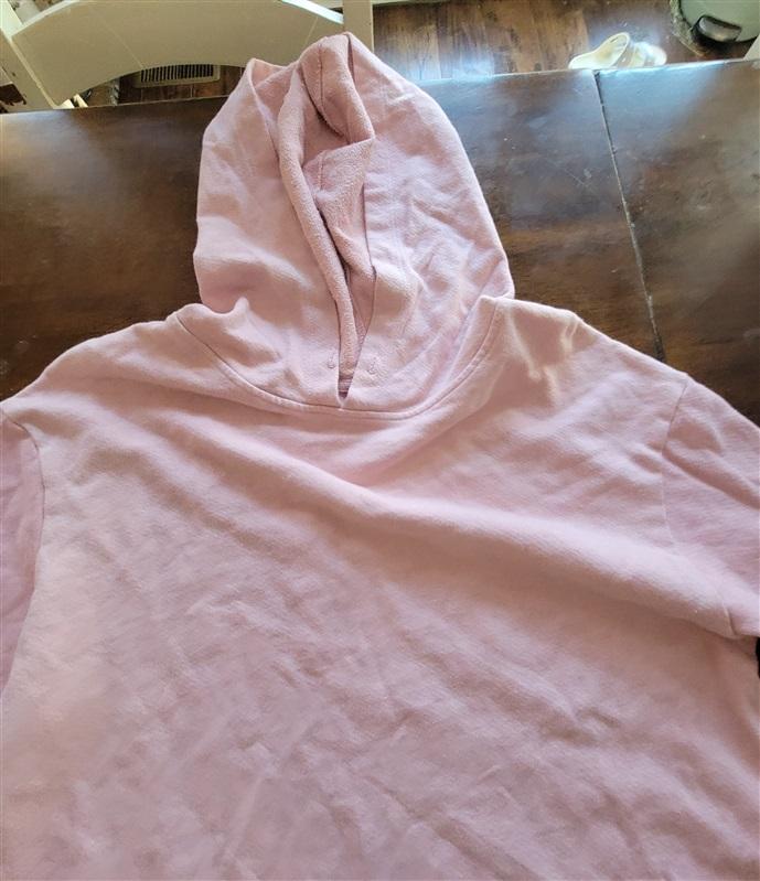 NWOT Urban Outfitters M Pink Hoodie Sweatshirt Raw Hem 121544