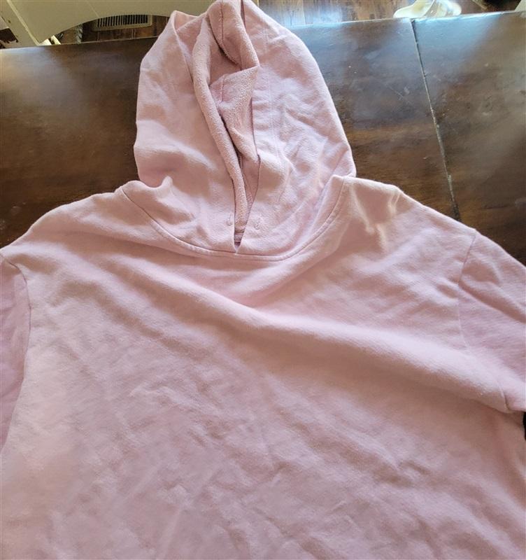 NWOT Urban Outfitters M Pink Hoodie Sweatshirt Raw Hem 121544