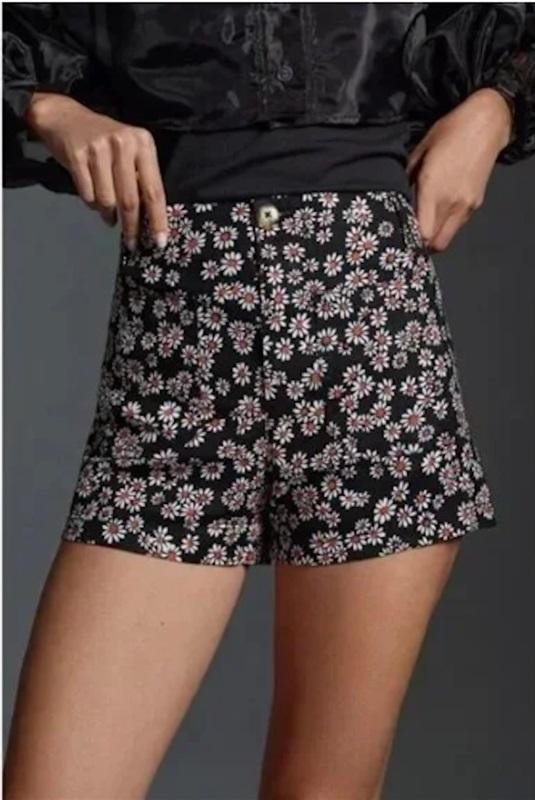 NWT Anthropologie Colette Linen Blend Shorts Black with Daisy Print 121610