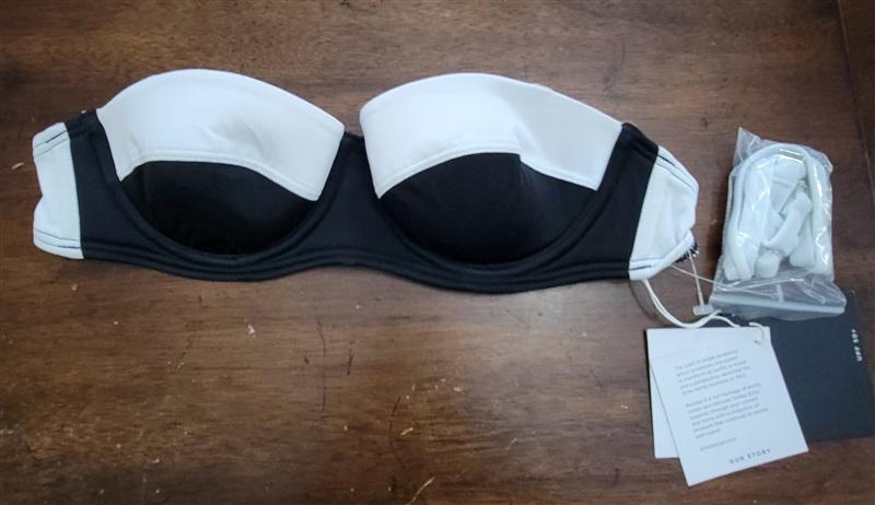 NWT Echo Havana XS Color Block Underwire Bikini Top Black White 121620
