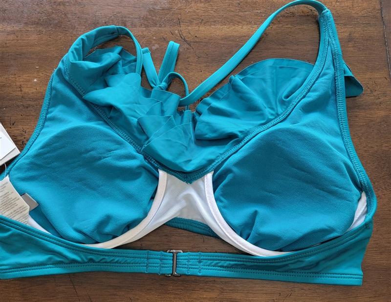 NWT Kenneth Cole M Teal Pea Underwire Ruffle Halter Bikini Swim Top 121693