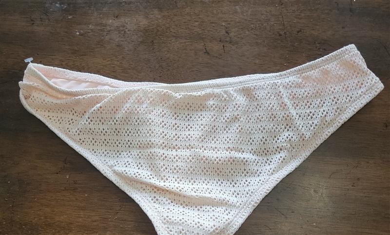 NWOT Wildfox Swim L Pink Crochet Bikini Bottoms 121695
