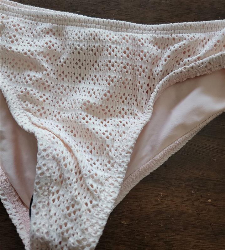 NWOT Wildfox Swim L Pink Crochet Bikini Bottoms 121695
