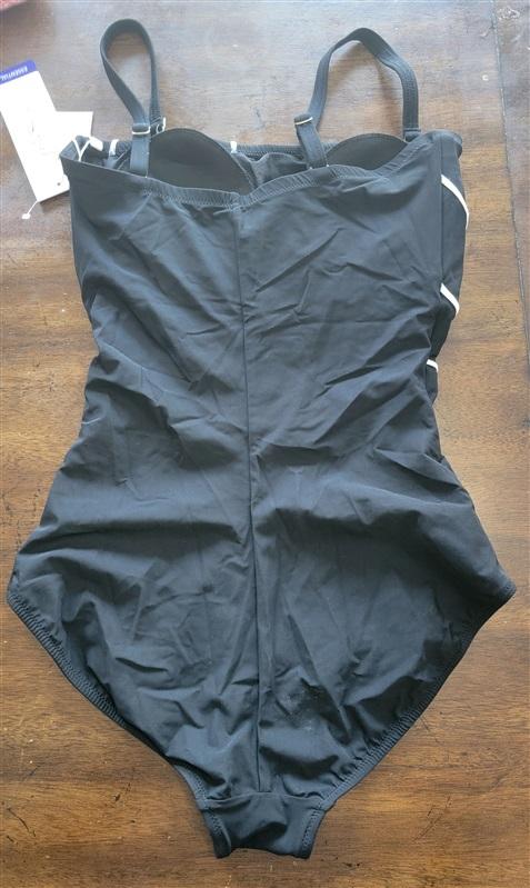 NWT Gottex Essentials 10 Square Neck Black 1PC Swimsuit 121697