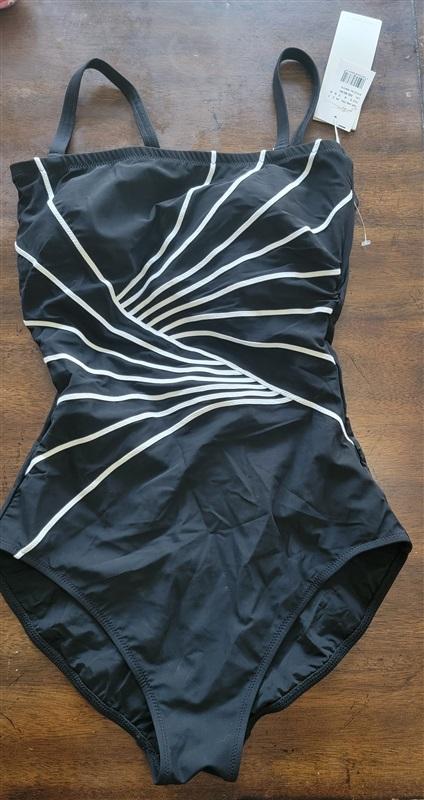 NWT Gottex Essentials 10 Square Neck Black 1PC Swimsuit 121697