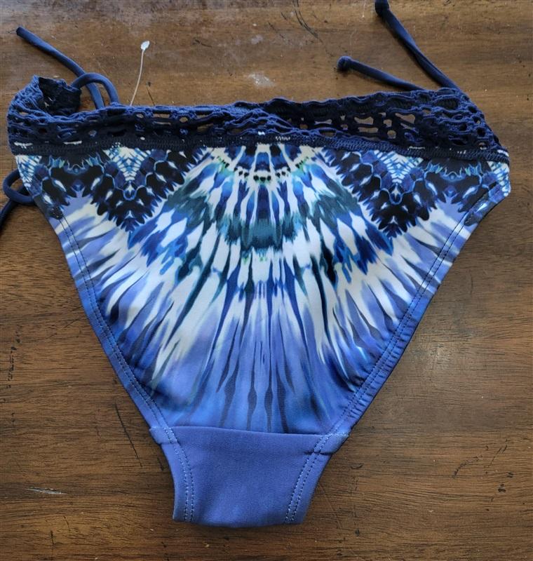 NWOT Robin Piccone XS Eden Crochet Side Tie Bikini Bottom Swimsuit 113644