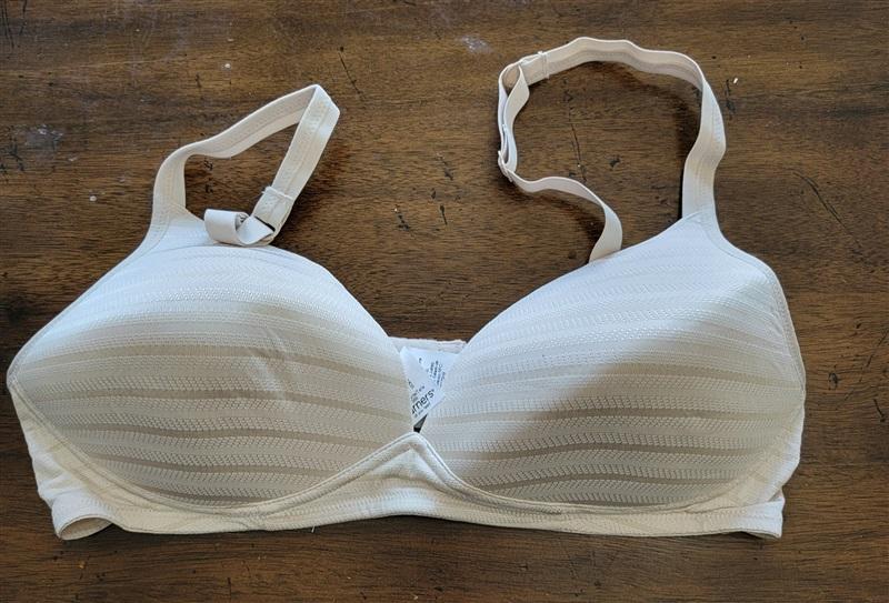 NWOT Warners 38B No Side Effects Underarm Smooth Wireless 1103O Bra 121845