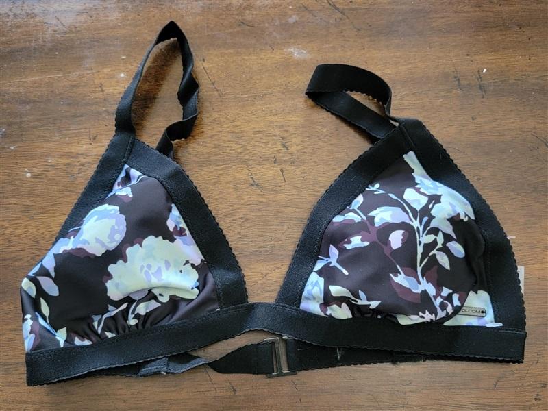 NWOT Volcom S V-Neck Triangle Green Purple Black Floral Bikini Swim Top 121868