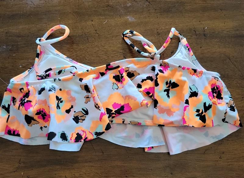 NWOT Volcom M Scoop Ruffle Neon Floral Bikini Top 121889