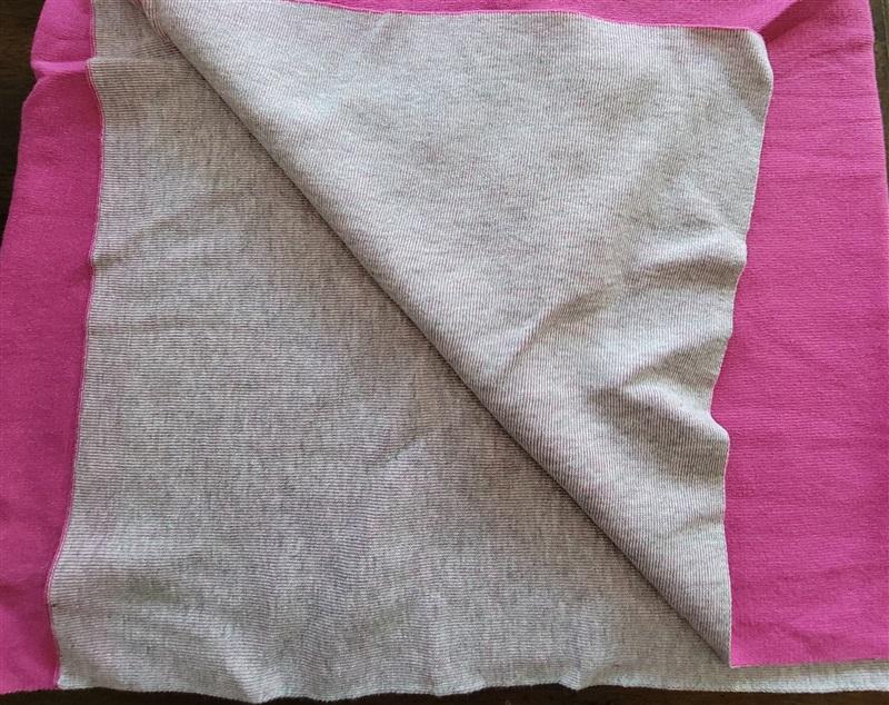 NWOT Chico's Reversible Travel Wrap Pink & Gray 4 Way 121902