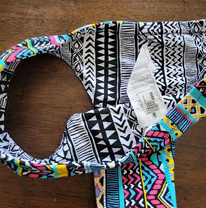 NWOT Volcom L Reversible Cheeky Bikini Swim Bottoms 122131