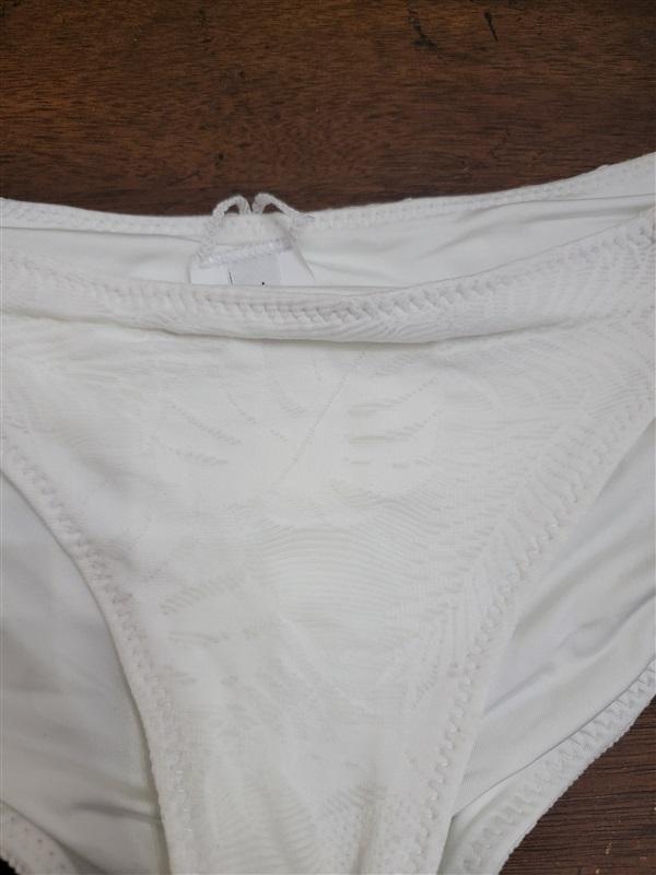NWOT Trina Turk 8 Tulum Tab Side White Bikini Swim Bottom 122398