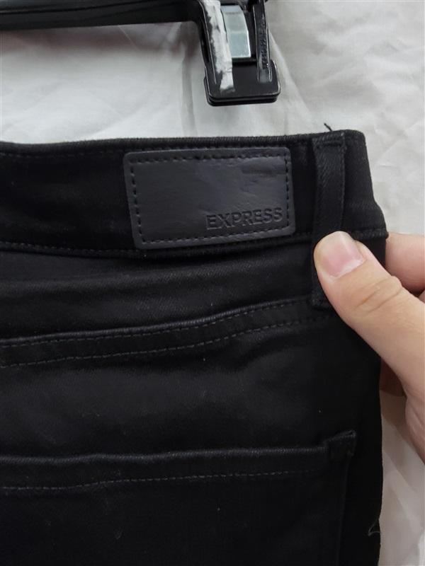 NWOT Express 10R Skinny Mid Rise Black Jeans 122457