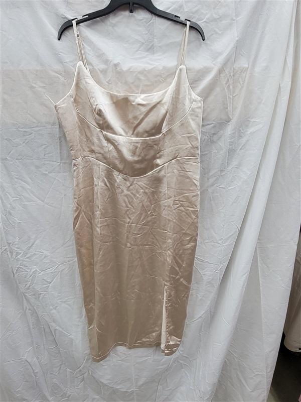 NWT Selfie Leslie Lg Moon Rising Thigh Split Knee Length Dress Champagne 122510