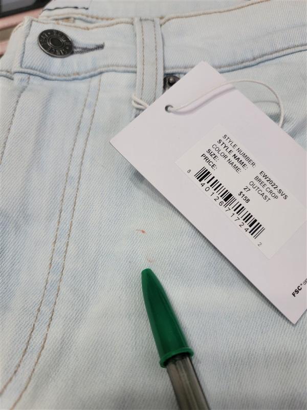 NWT Edwin 27 Bree Crop Outcast Light Blue Jeans 122670