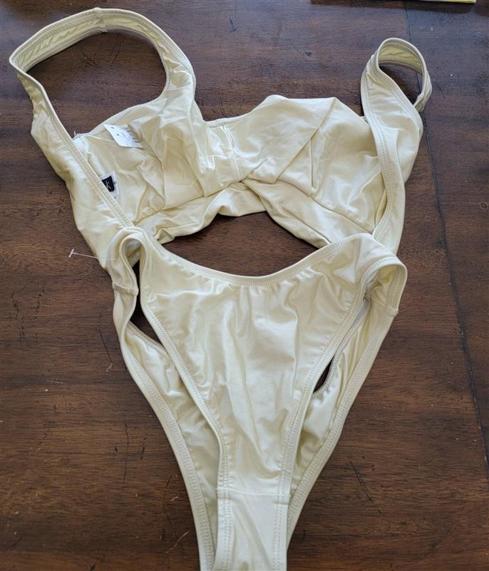 NWOTD Ris-K SM The Flux Shiny 1PC Monokini Swimsuit Ivory 122757