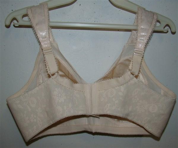 NWOT Playtex 18 Hour 40DD Original Comfort Strap Wirefree Bra 4693 Ivory 122797
