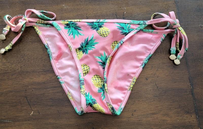 NWOT WILDFOX M Pineapple tie Side Bikini Bottoms Swim 122925