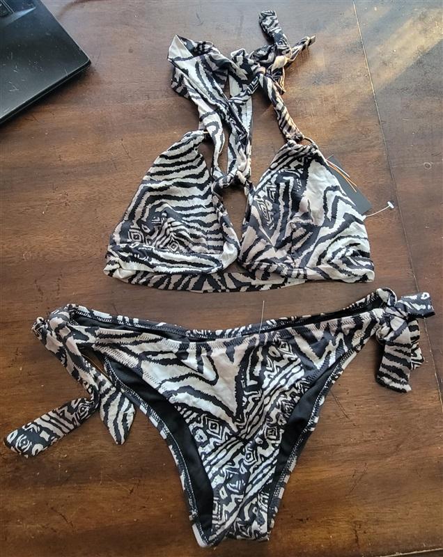 NWT Beach Joy Large Tiger Print Bikini Swim Set Black Gray Tribal 122764