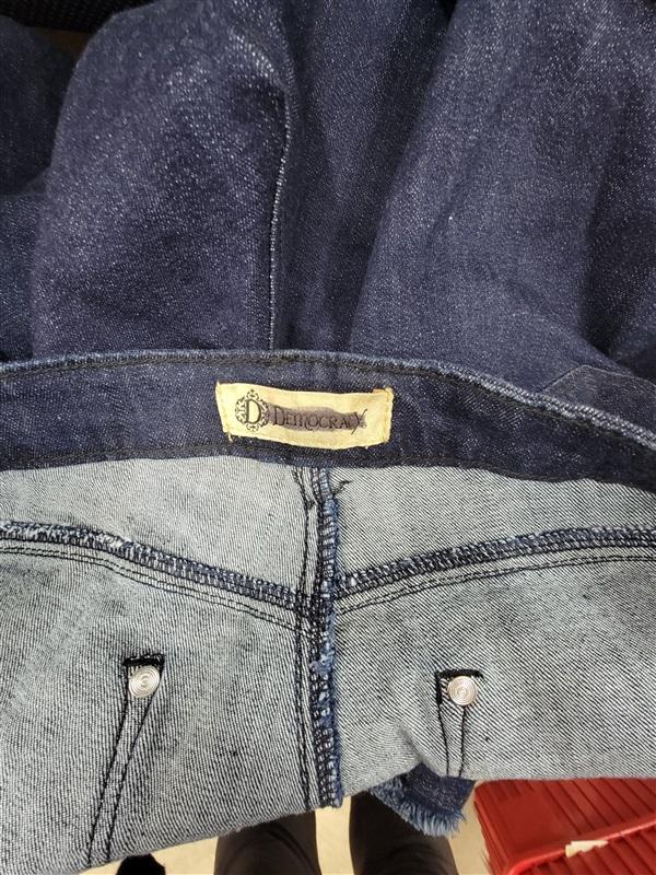 NWT Democracy 22W "Ab"solution Demin Jeans Raw Edge Crop 122982