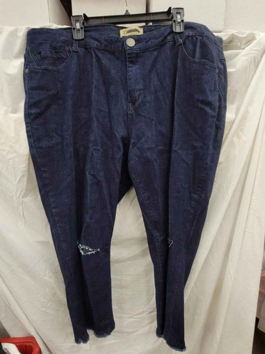 NWT Democracy 22W "Ab"solution Demin Jeans Raw Edge Crop 122982