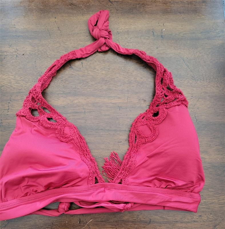 NWOT Becca D Crochet Edge V-Neck Bikini Swim Top 122999