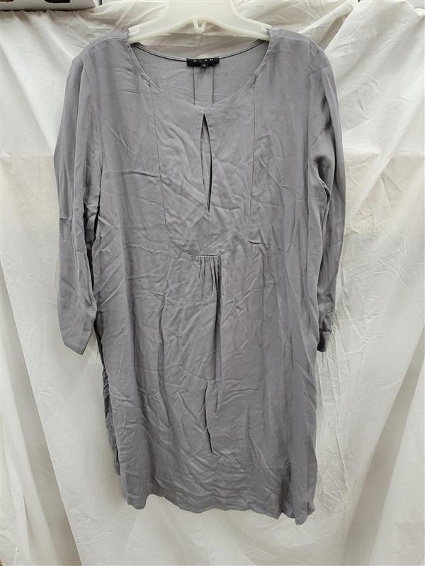 NWOT Glam Boutique SMALL Gray Keyhole Front Shift Dress 123108