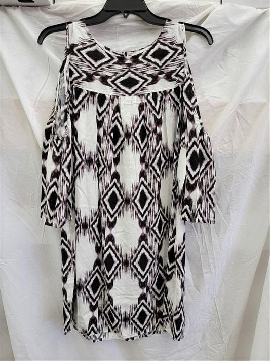 NWOT Glam Boutique M Gray Diamond Cold Shoulder Shift Dress 123109