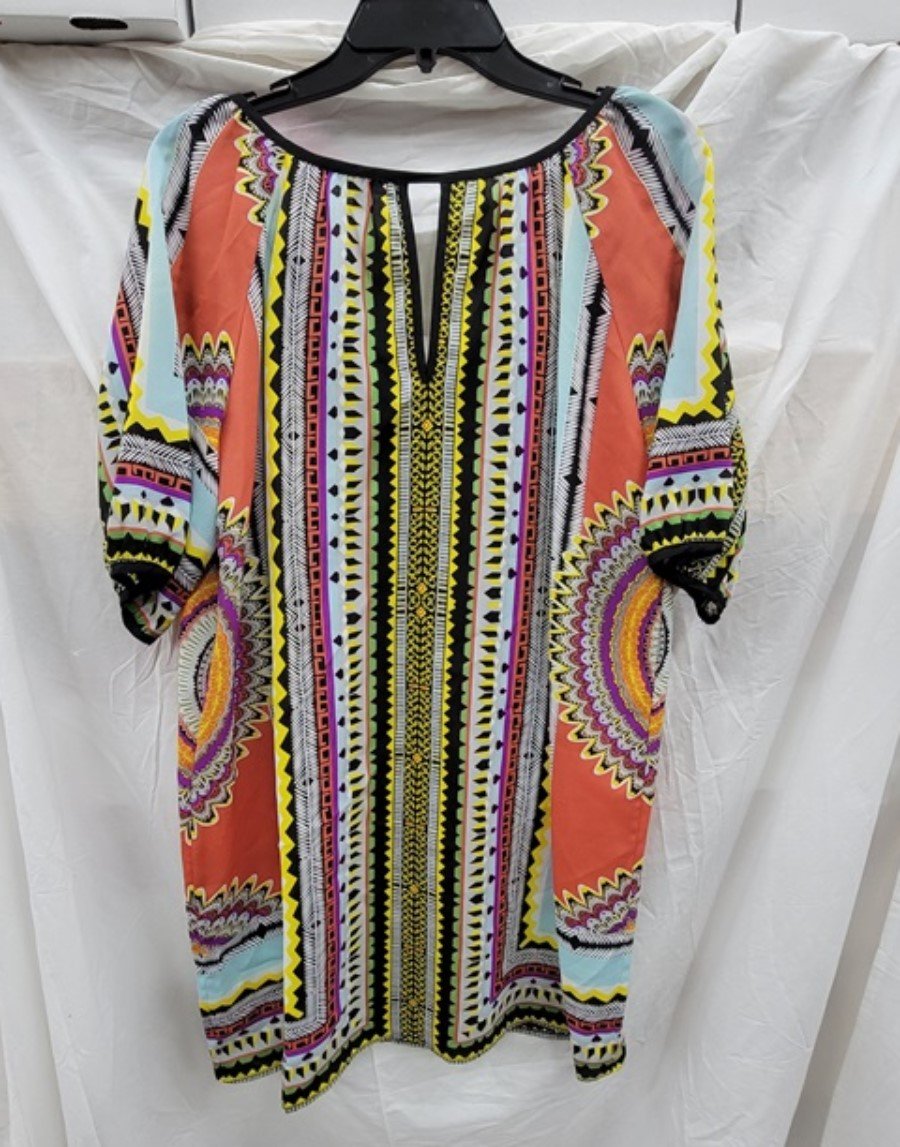 NWOT Glam Boutique M Ikat Key Hole Shift Dress 123235