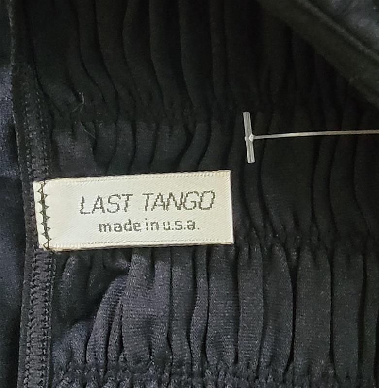NWOT Last Tango M/L Black Scoop Neck Ruched Seamless Dress 123357