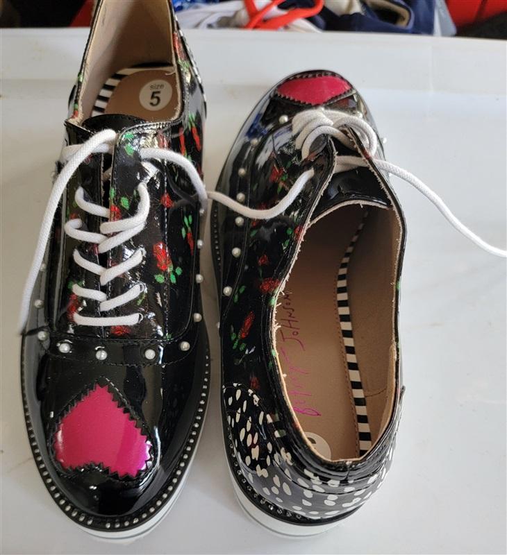 NWOT Betsey Johnson 5 Girls Marti Heart Oxford Tie Shoes Pearls Floral 123416