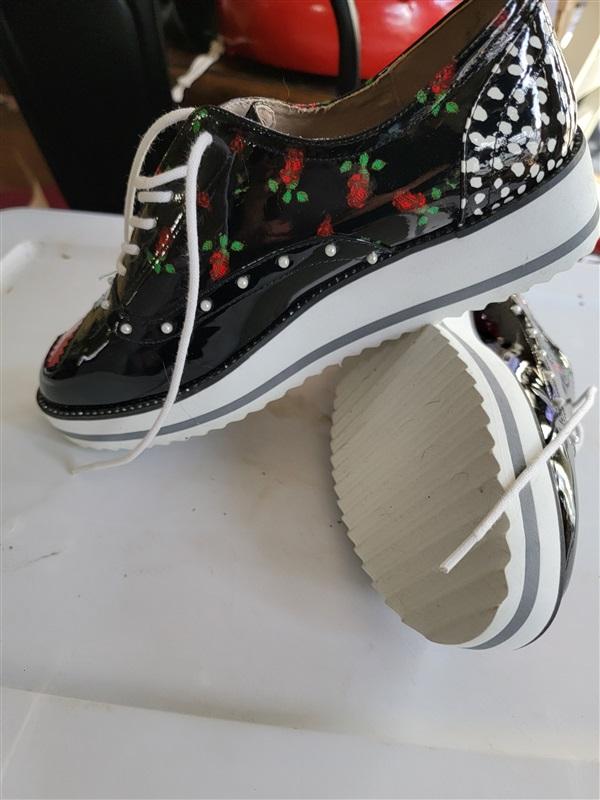 NWOT Betsey Johnson 5 Girls Marti Heart Oxford Tie Shoes Pearls Floral 123416