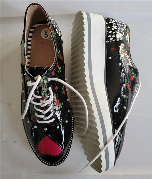 NWOT Betsey Johnson 5 Girls Marti Heart Oxford Tie Shoes Pearls Floral 123416