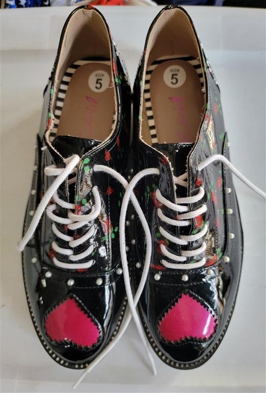 NWOT Betsey Johnson 5 Girls Marti Heart Oxford Tie Shoes Pearls Floral 123416
