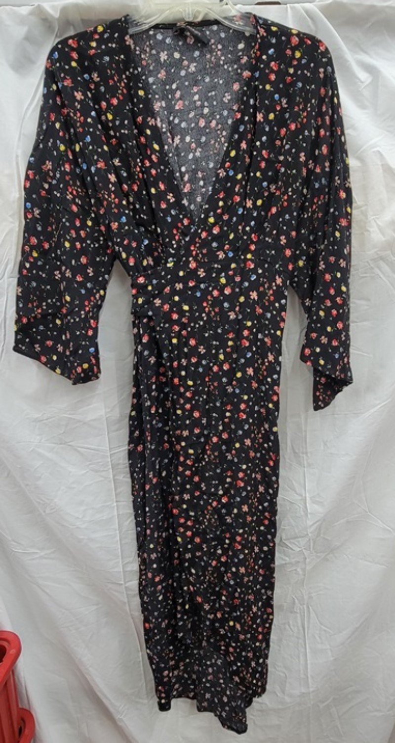 NWT Olivaceous Wrap Dress Short Sleeve Black Floral 123433
