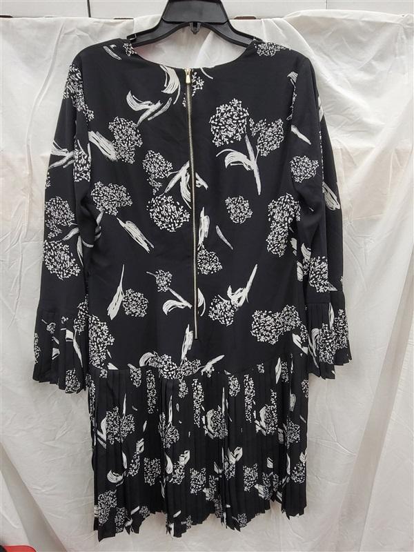 NWT The Limited 8 Black White Brush Floral Drop Waist V Neck Dress 123636