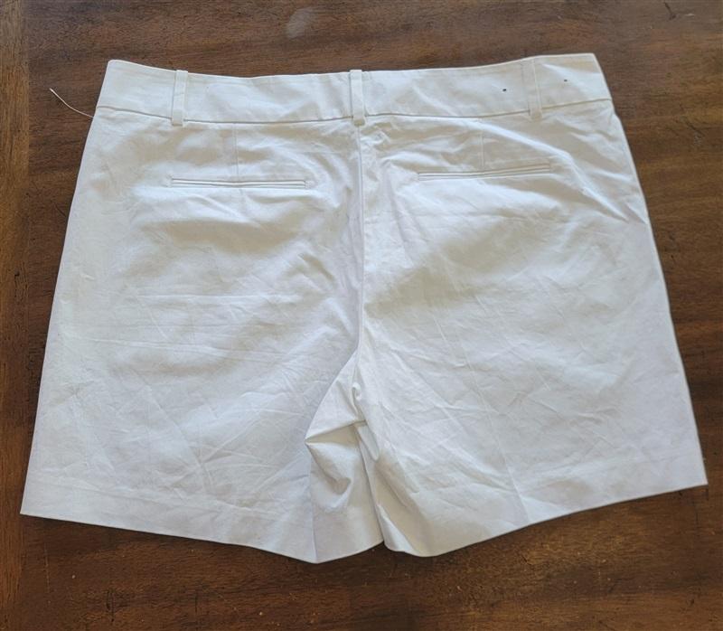 NWOTD Ann Taylor 14 The Devin City Shorts White 123725