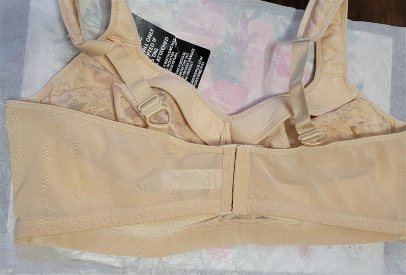 NWT Comfort Choice 48C Easy Enhancer Wirefree Allover Lace Bra Beige 123796