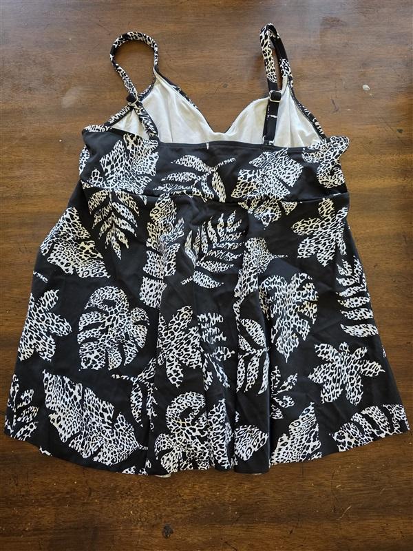 NWOT Swim Solutions 14 Black White Leaves Tankini Top Bra 123962