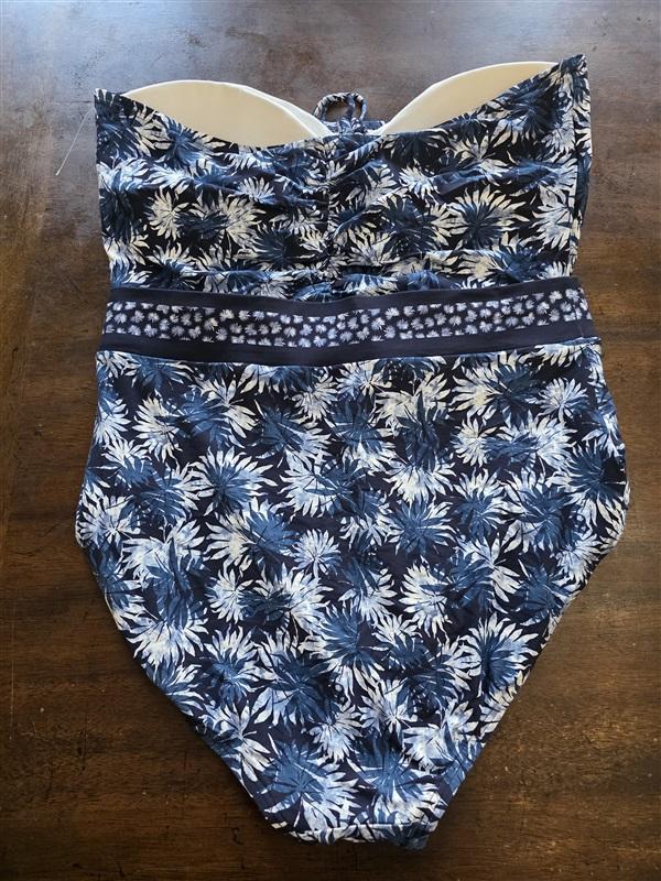 NWOT MICHAEL KORS 16 Tropical Flower 1PC Cut Out Swimsuit 124070